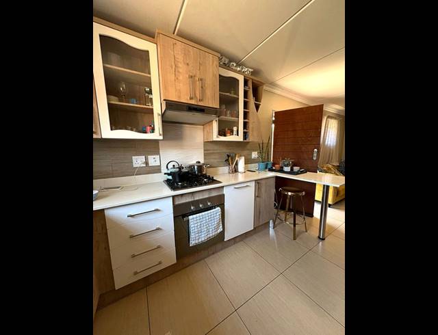 3 BEDROOM TOWNHOUSE FOR SALE IN ANNLIN